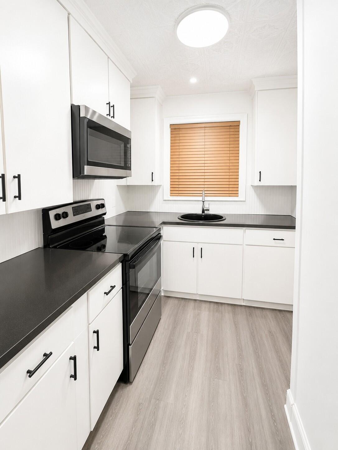 LAKE SHORE CONDO - Residential Lease