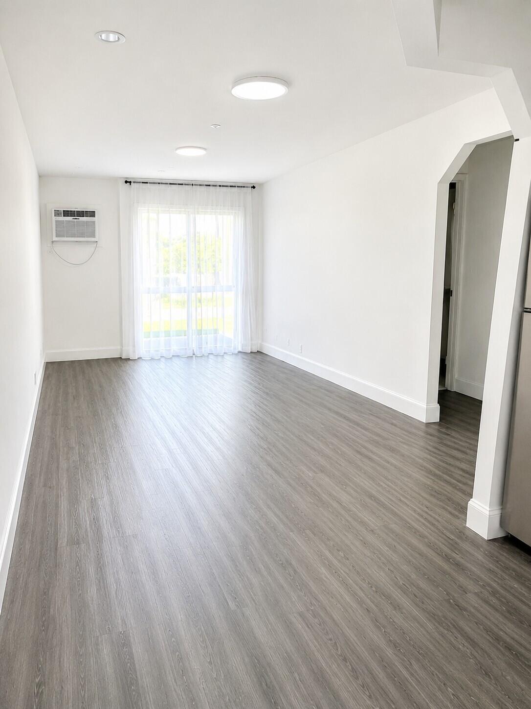 LAKE SHORE CONDO - Residential Lease