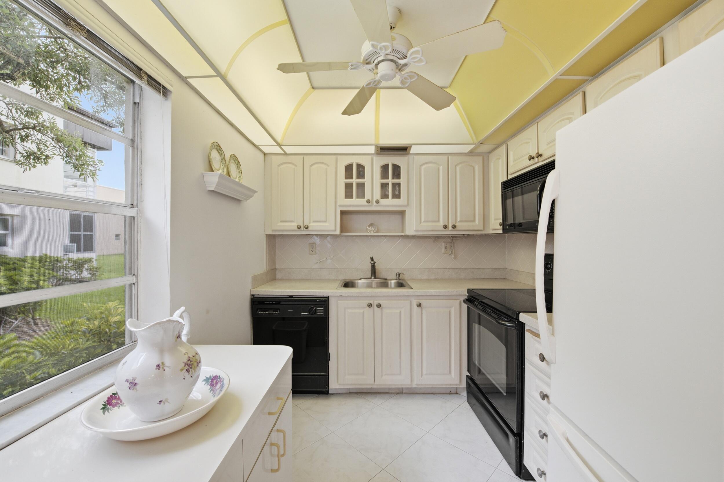 Kings Point Golf & Country Club - Residential Lease