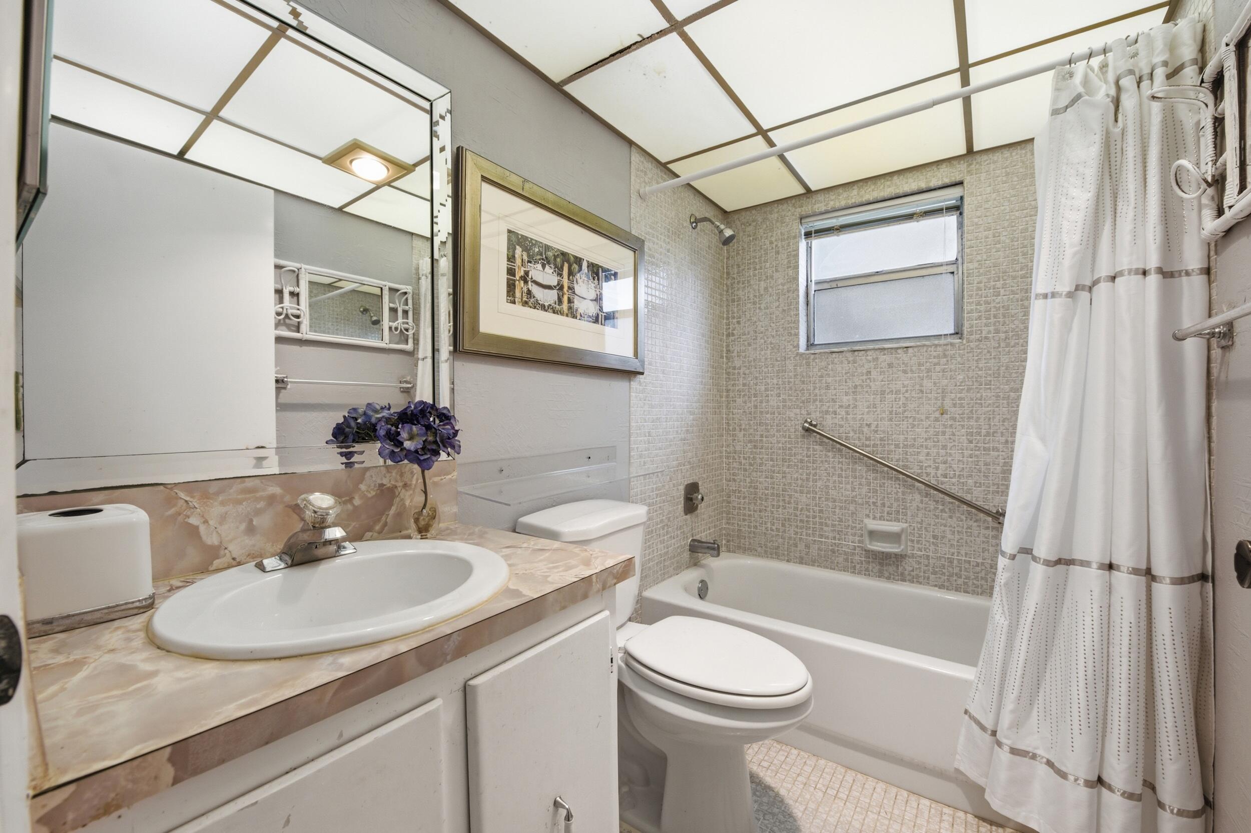 Kings Point Golf & Country Club - Residential Lease