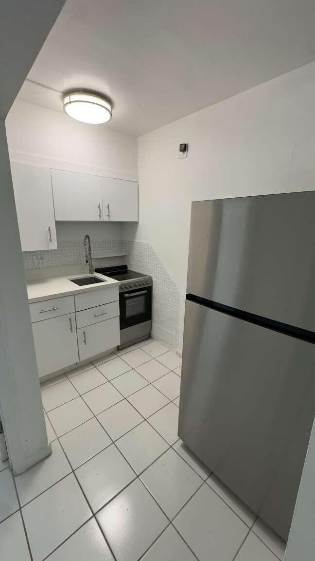 SUNRISE HARBOUR REV - Residential Lease
