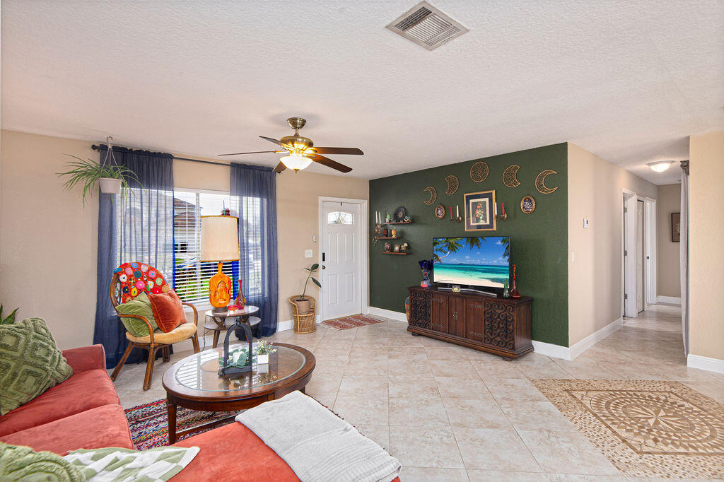 PORT ST LUCIE SECTION 18 - Residential