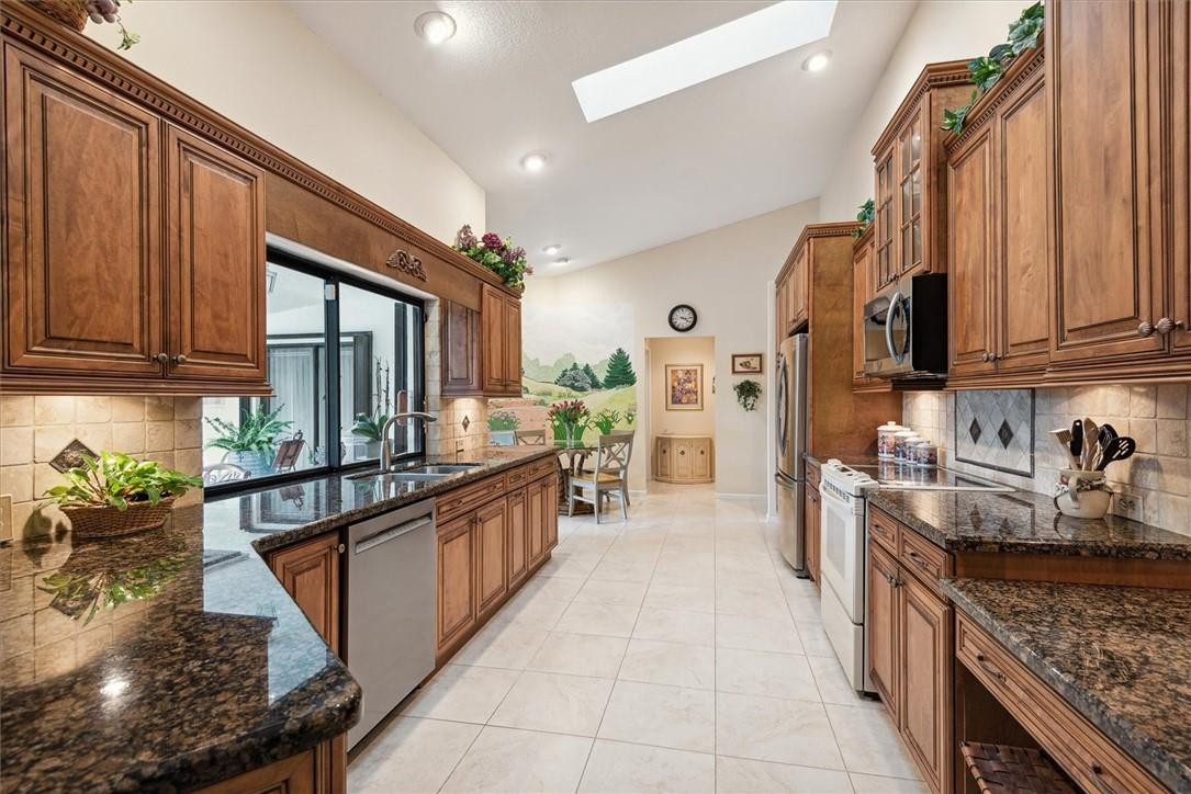 Pine Ridge 112-37 B - Residential