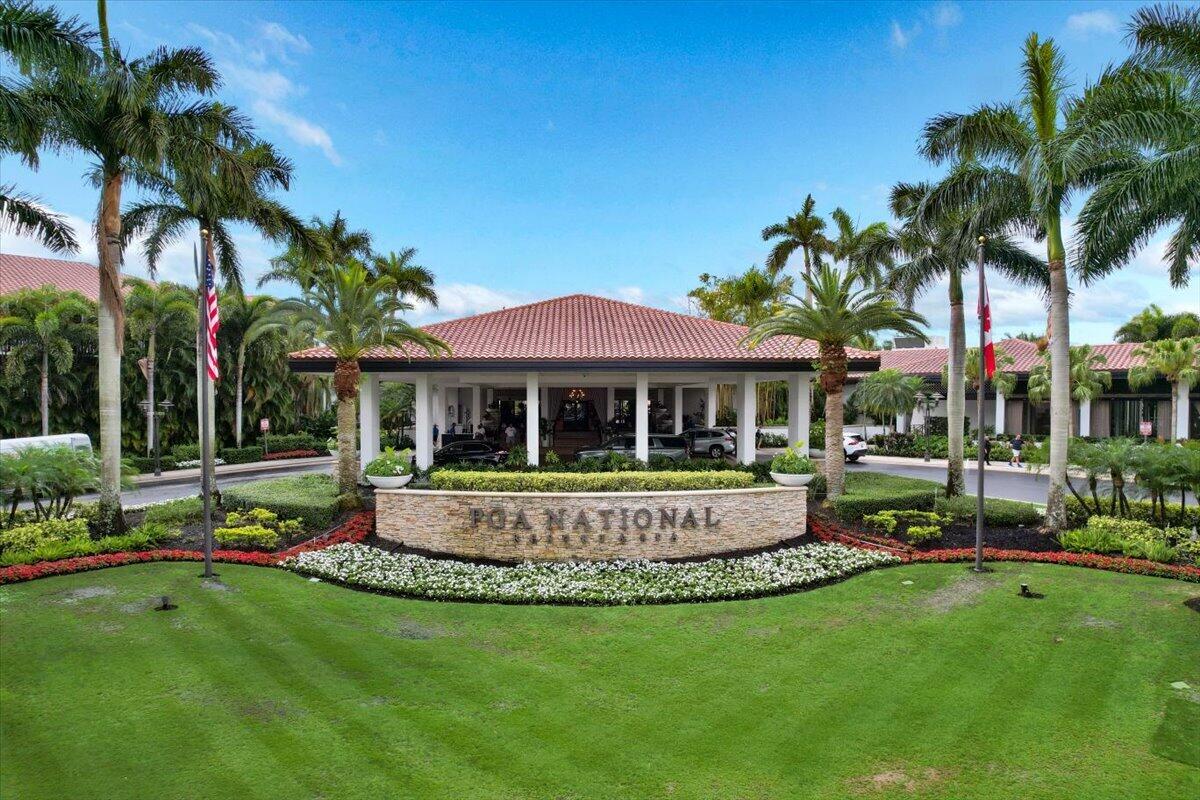 GOLF VILLAS - Residential