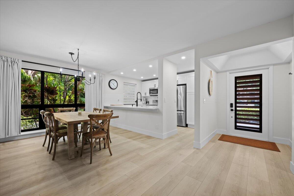 GOLF VILLAS - Residential