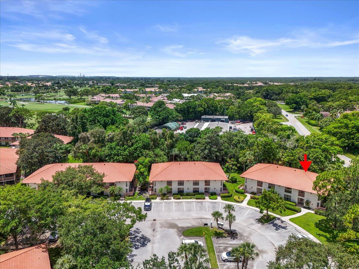 GOLF VILLAS - Residential