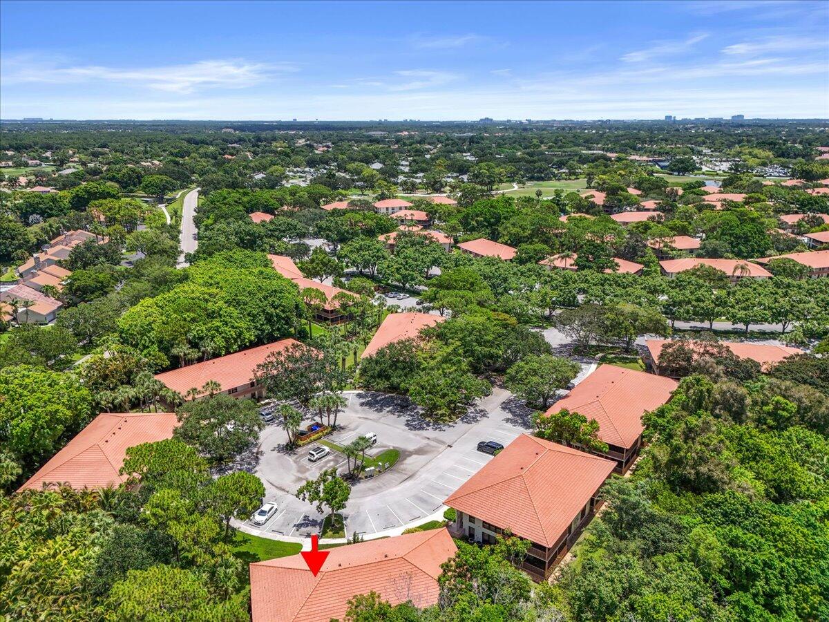 GOLF VILLAS - Residential