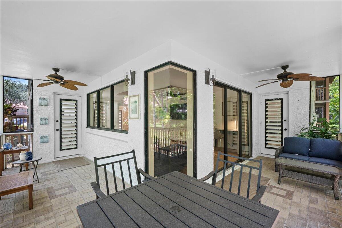 GOLF VILLAS - Residential
