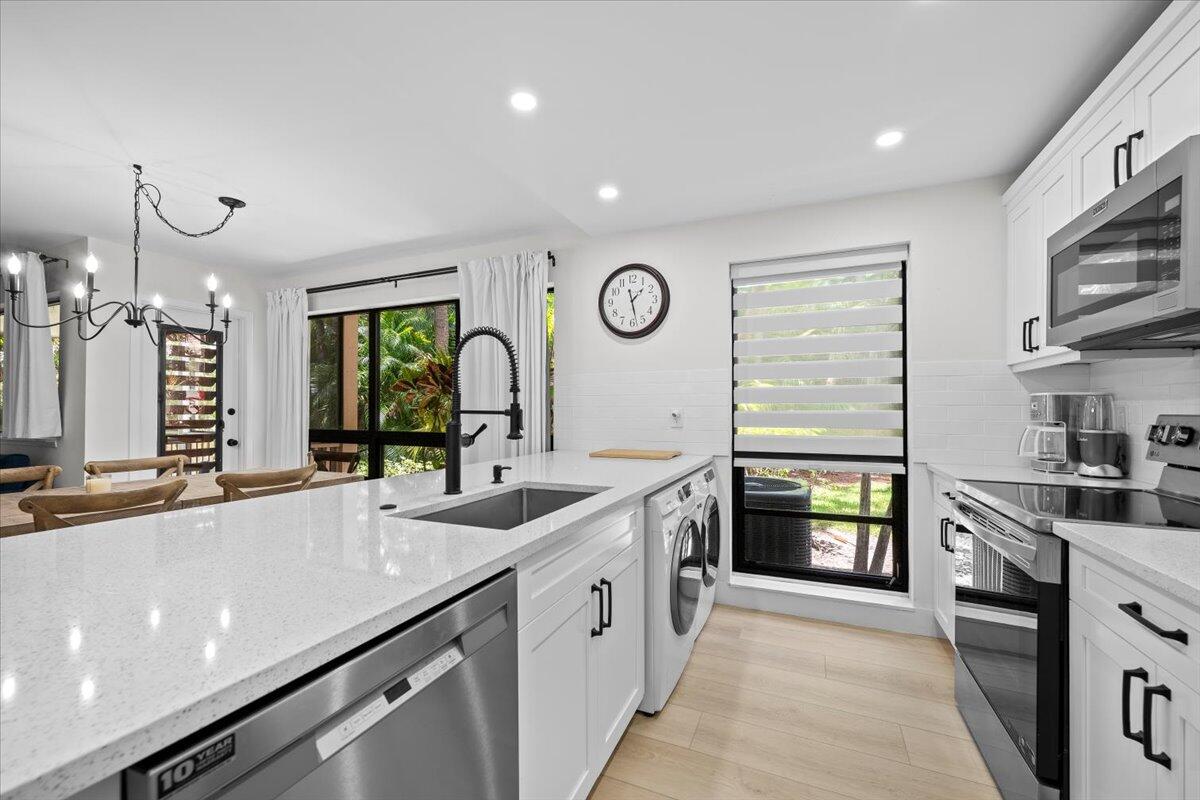 GOLF VILLAS - Residential