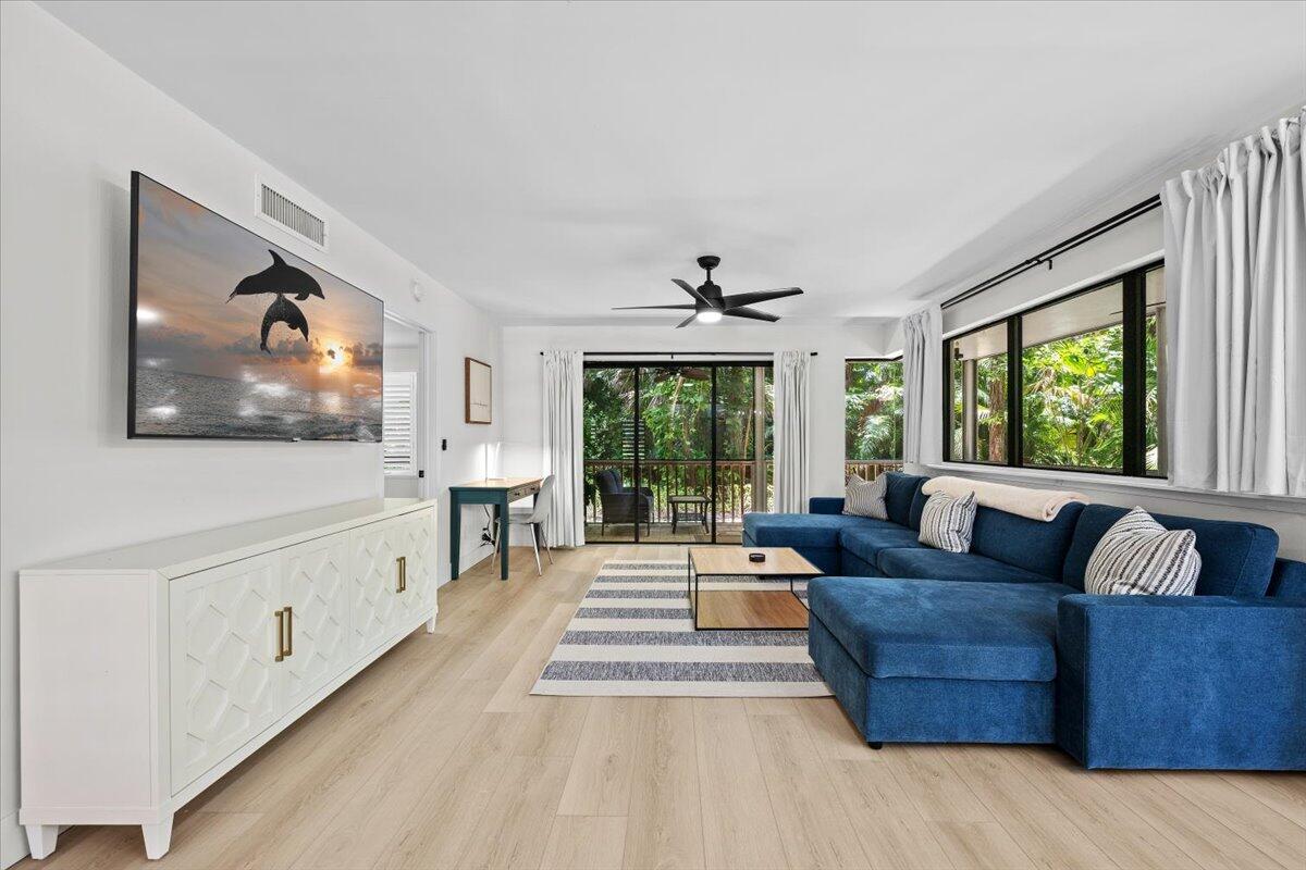 GOLF VILLAS - Residential