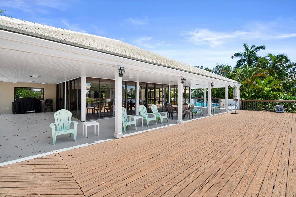 GOLF VILLAS - Residential
