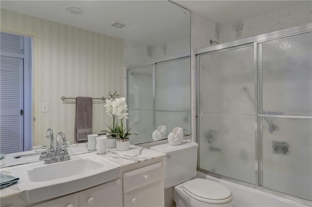 Coral Ridge Towers - Residential