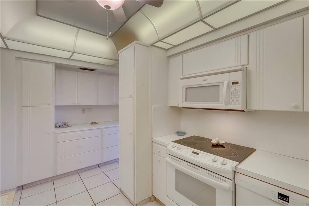 Coral Ridge Towers - Residential