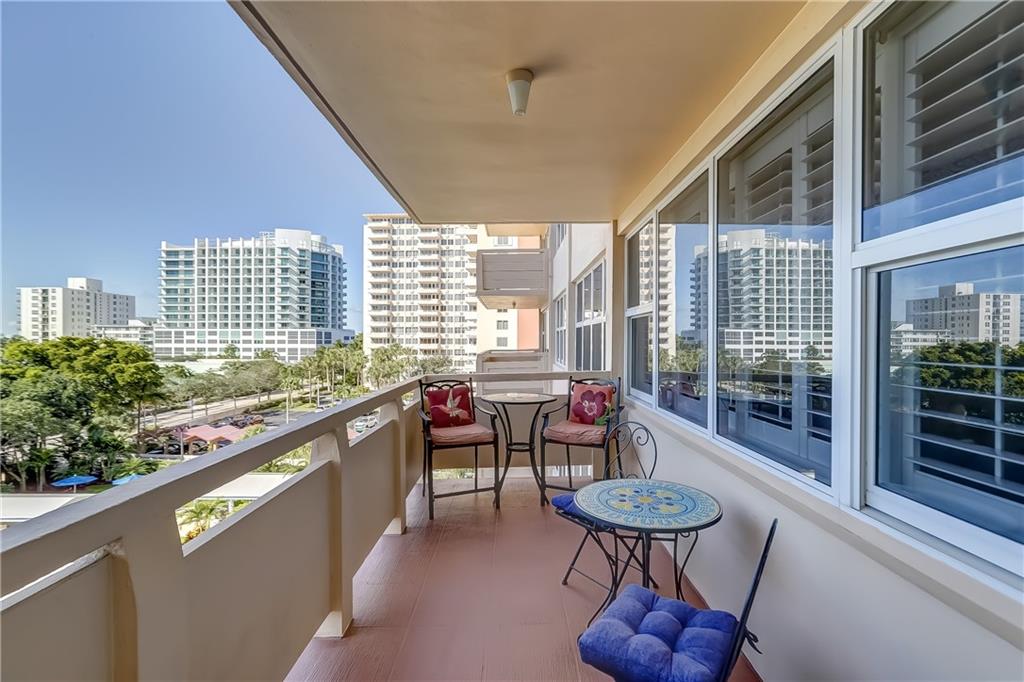 Coral Ridge Towers - Residential