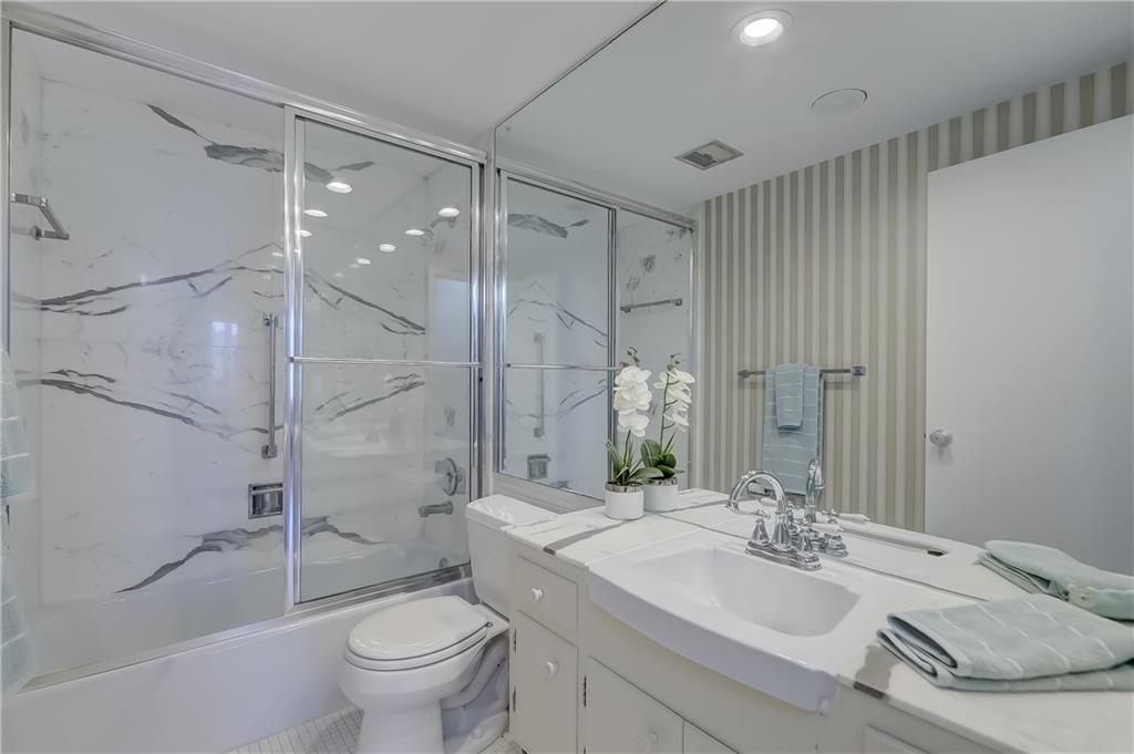Coral Ridge Towers - Residential