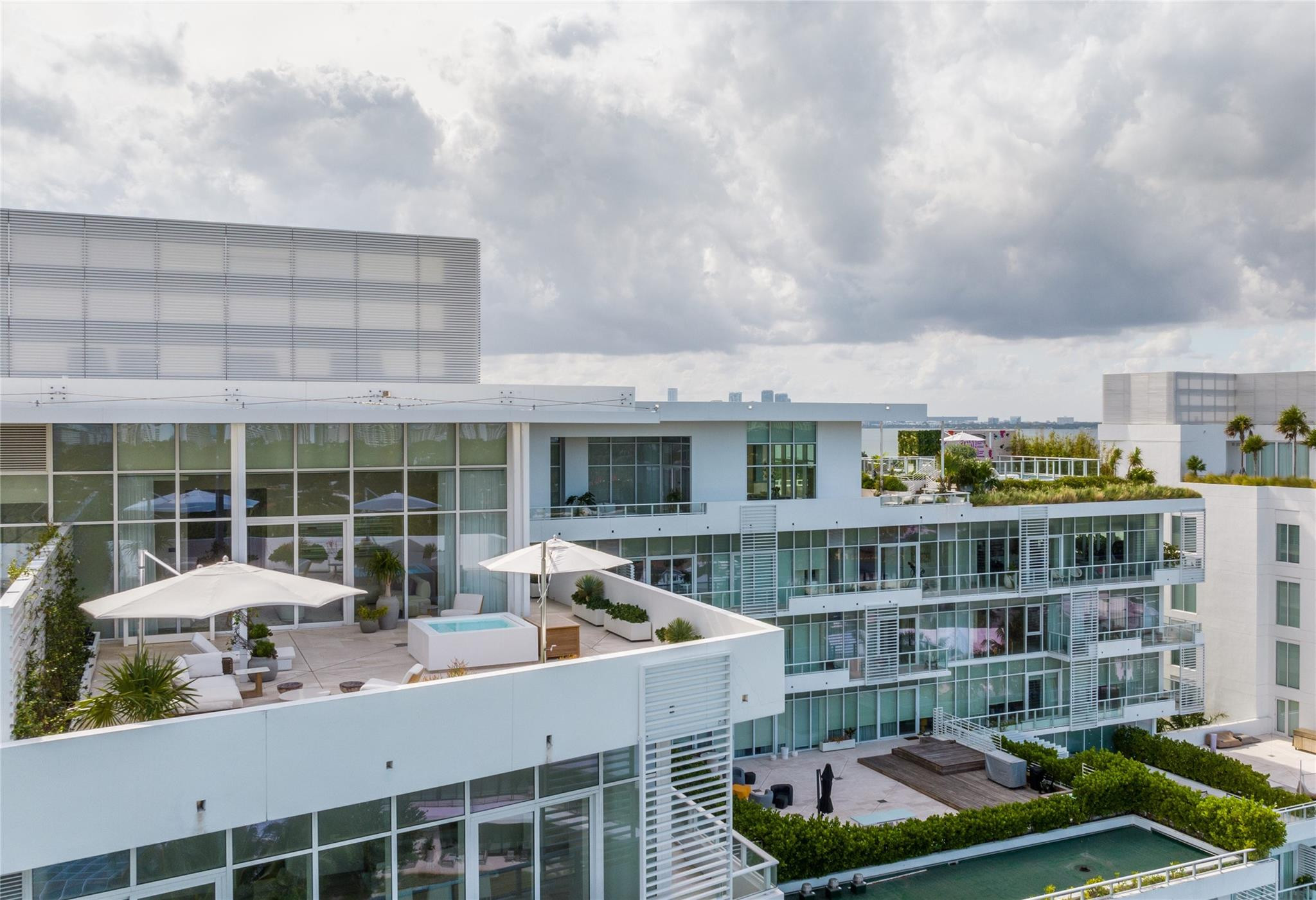 Ritz Carlton Residences - Residential