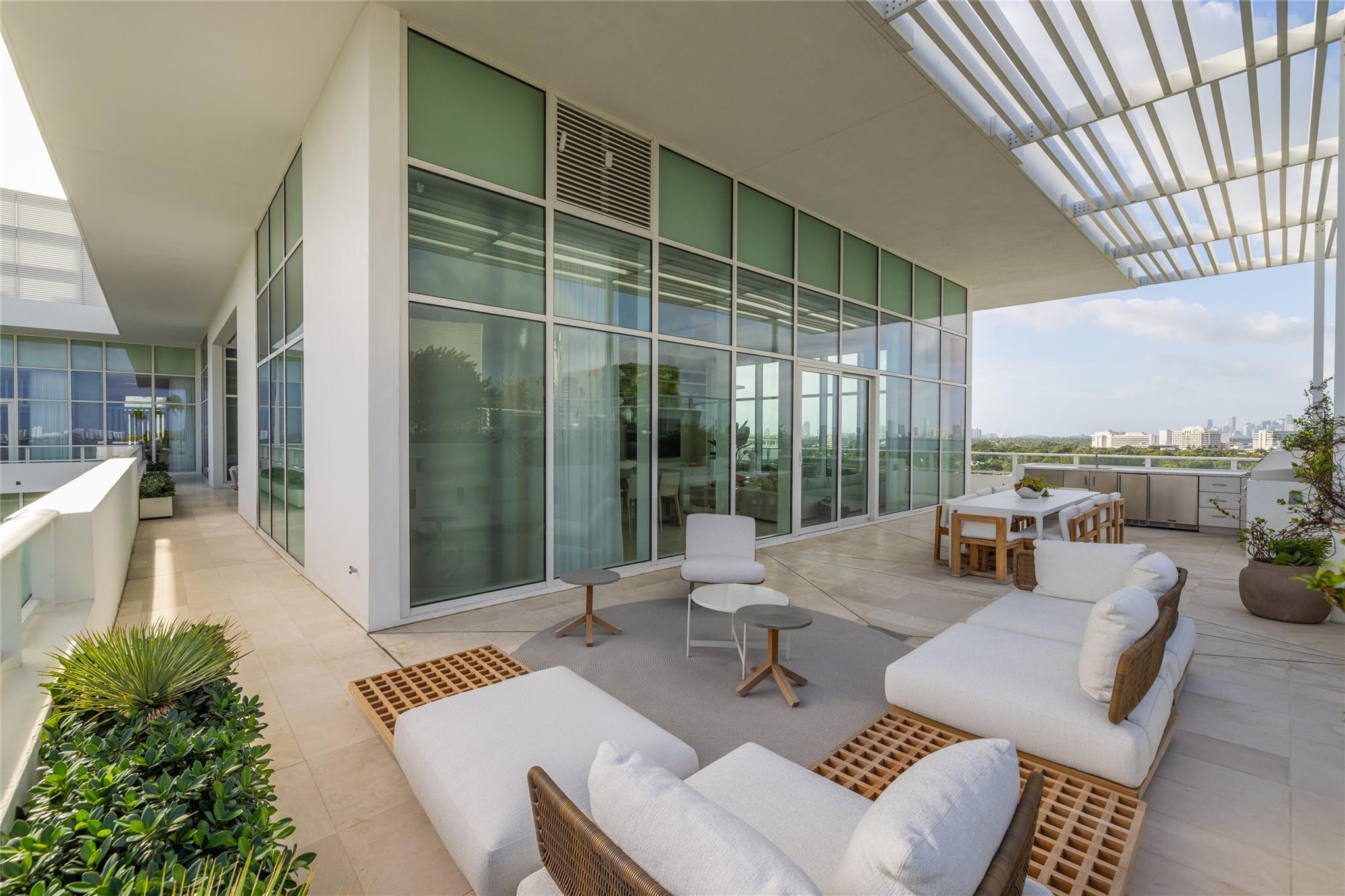 Ritz Carlton Residences - Residential