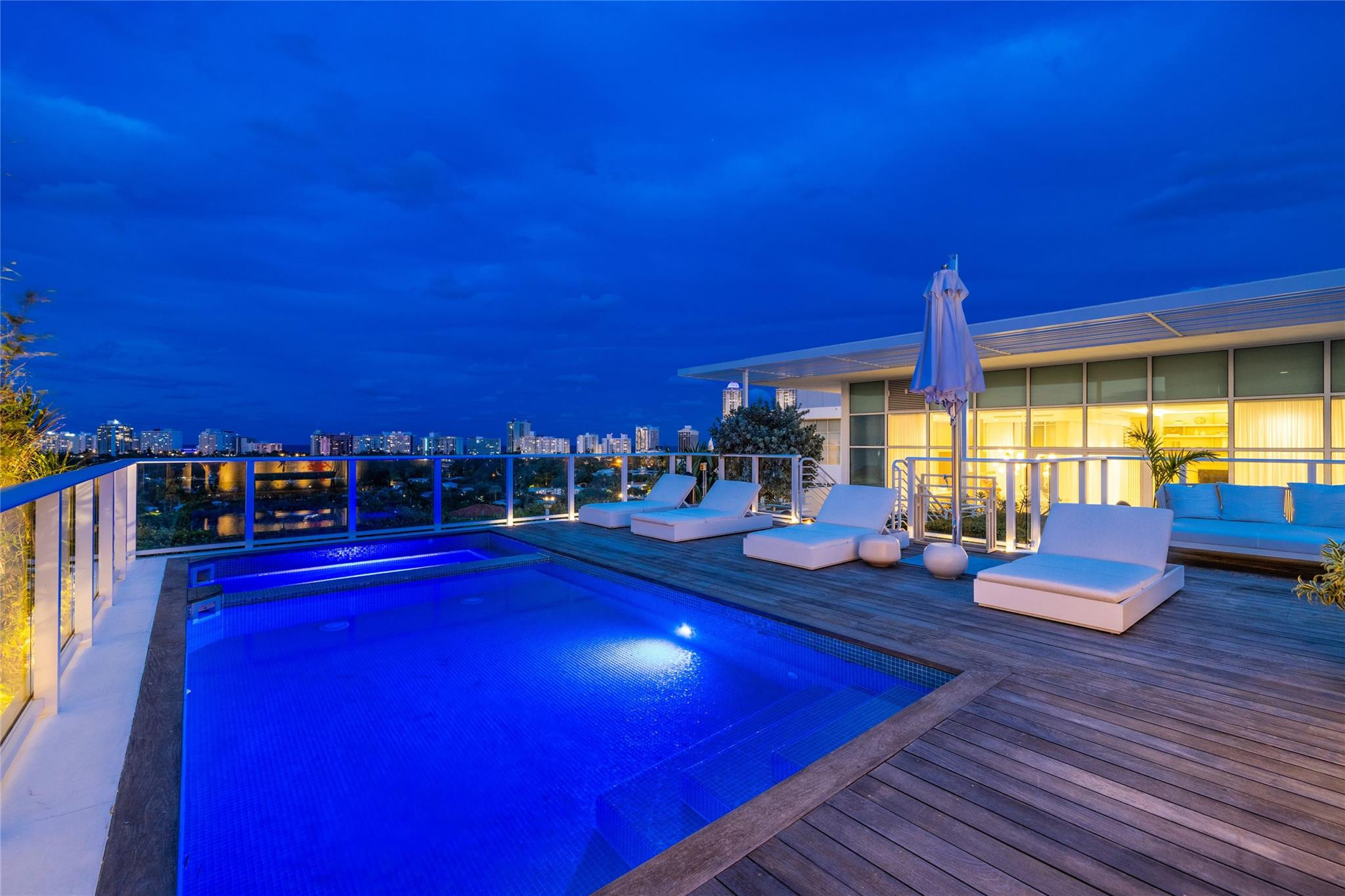 Ritz Carlton Residences - Residential
