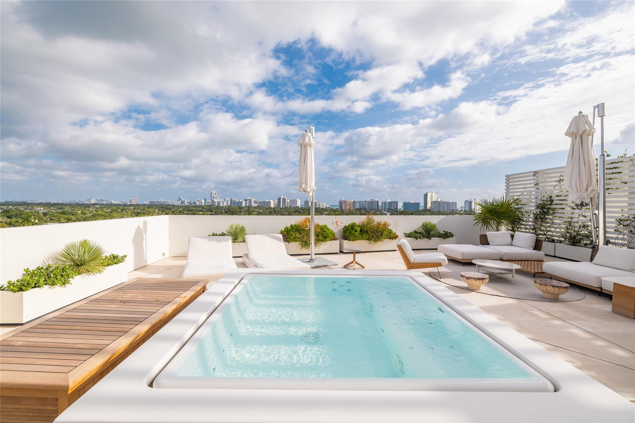 Ritz Carlton Residences - Residential