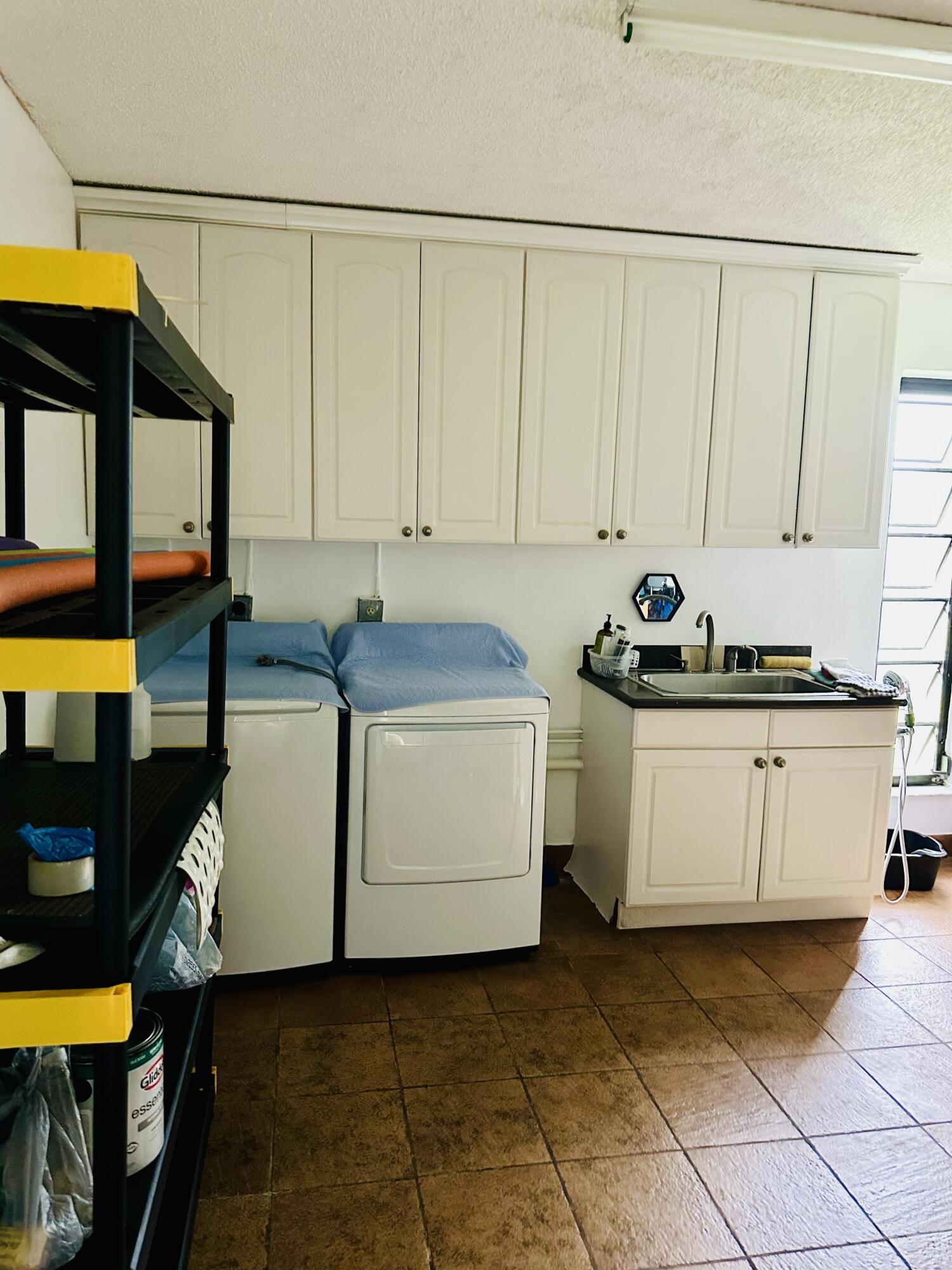 KINGS POINT 13 - Residential Lease