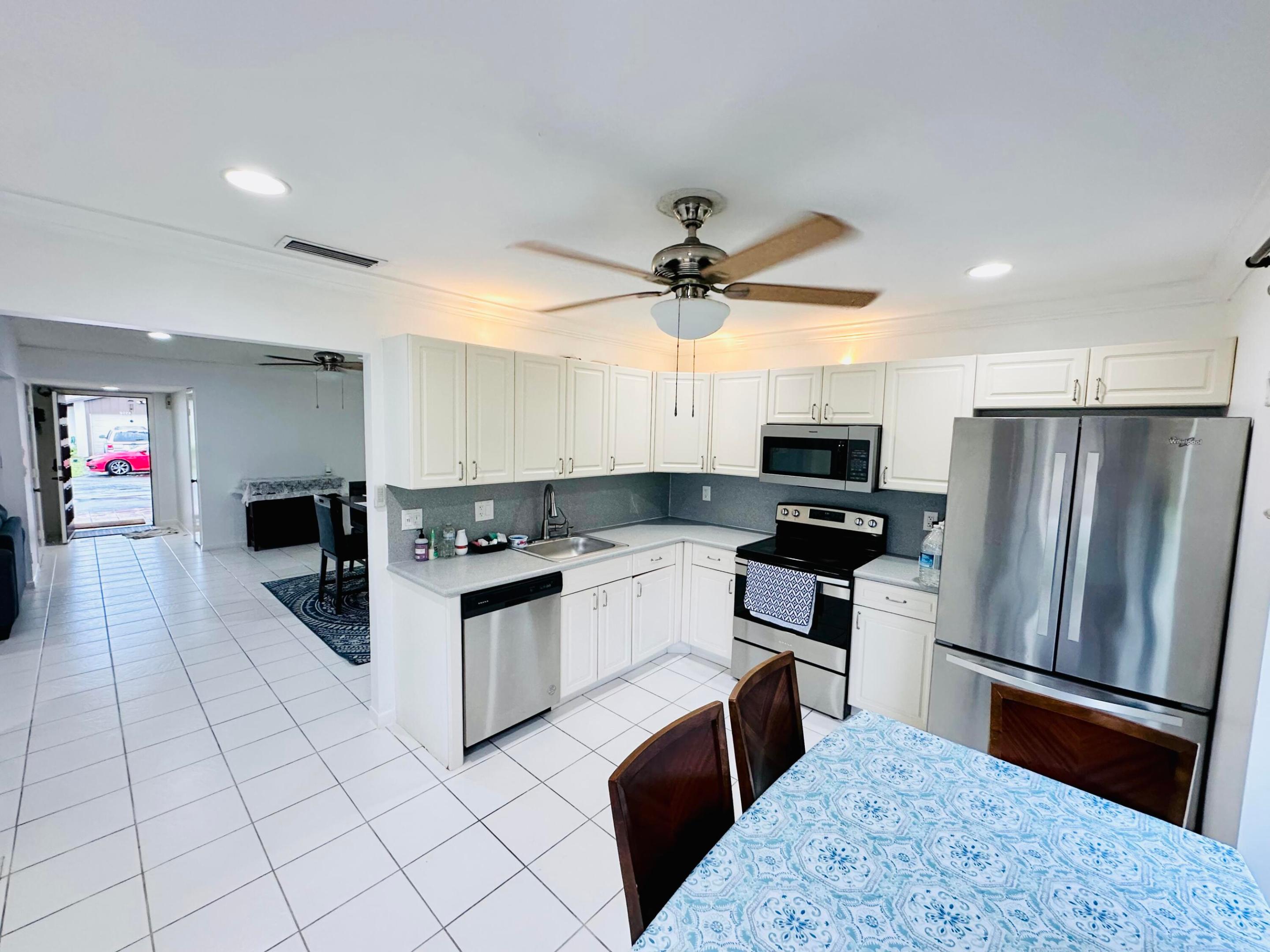 KINGS POINT 13 - Residential Lease