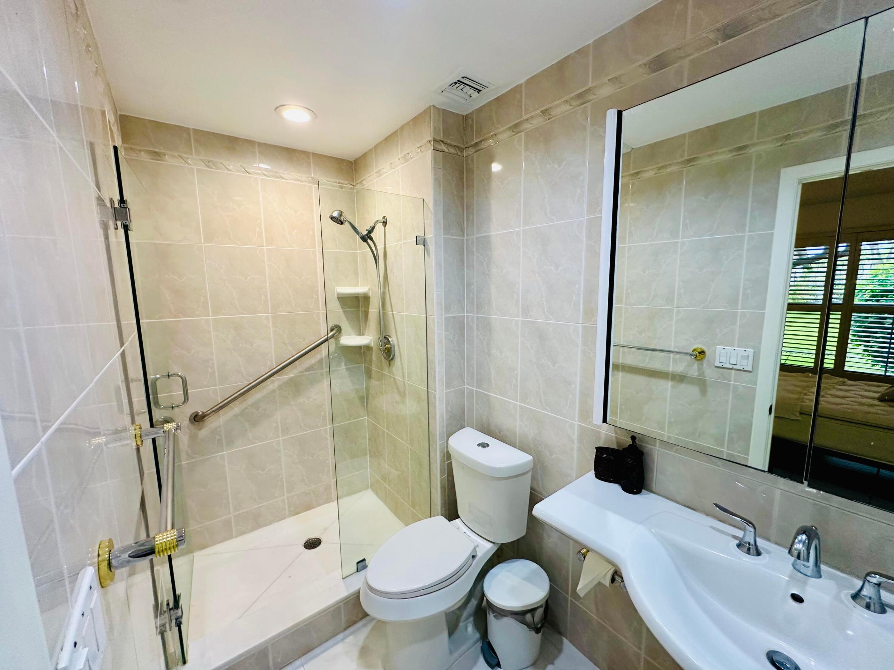 KINGS POINT 13 - Residential Lease