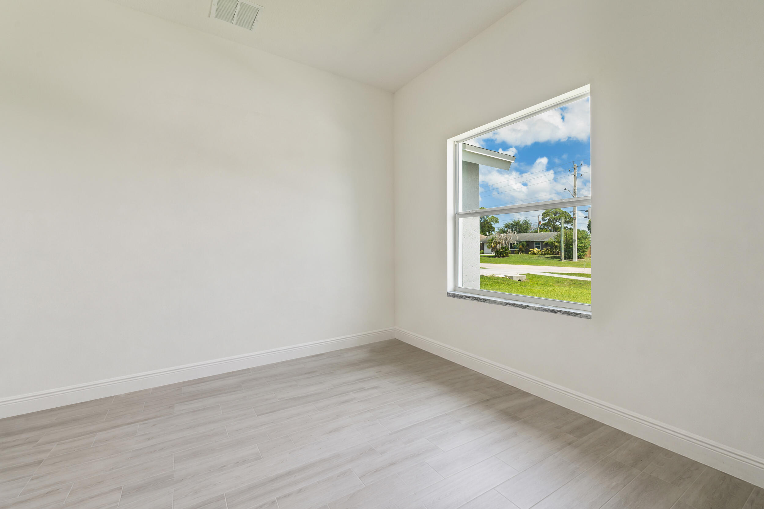PORT ST LUCIE SECTION 8 - Residential