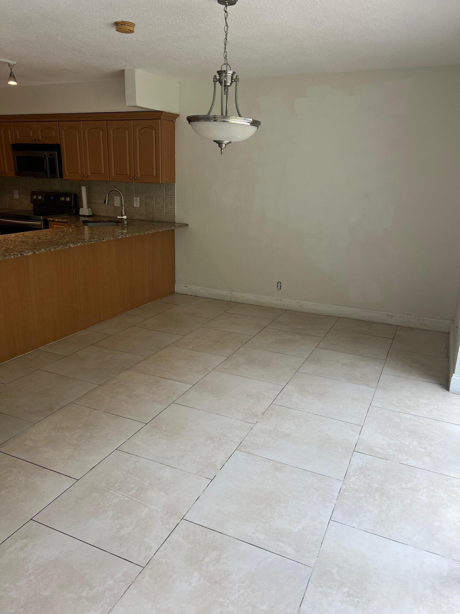 FOREST HILLS SOUTH - Residential