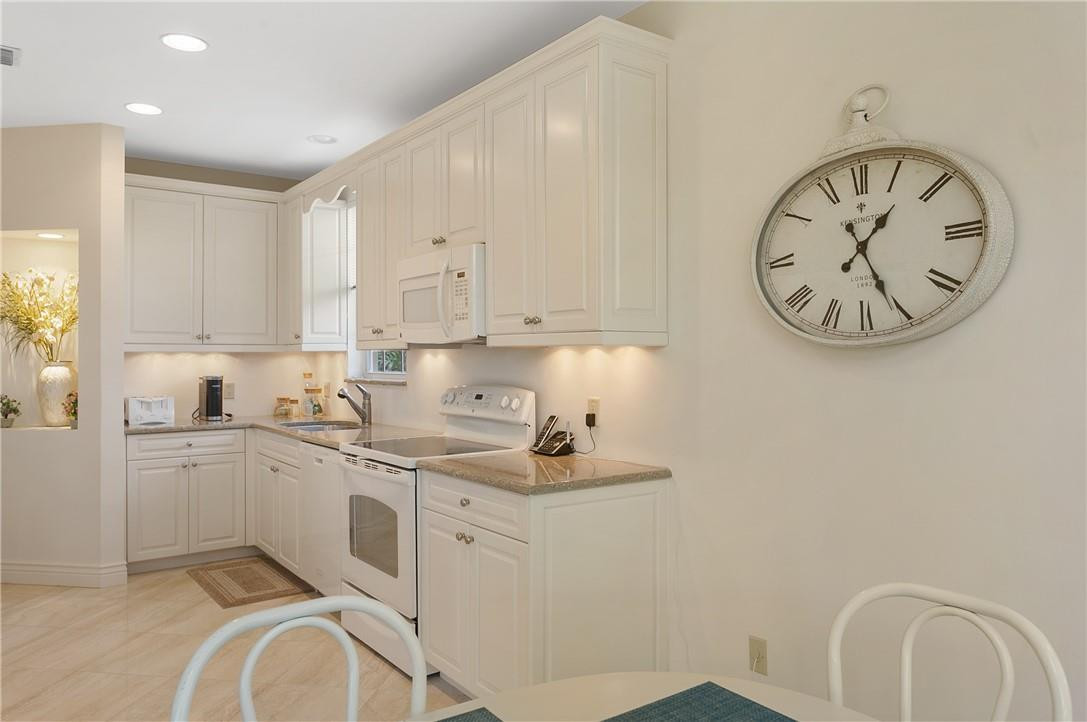 LEGENDS CONDO - Residential