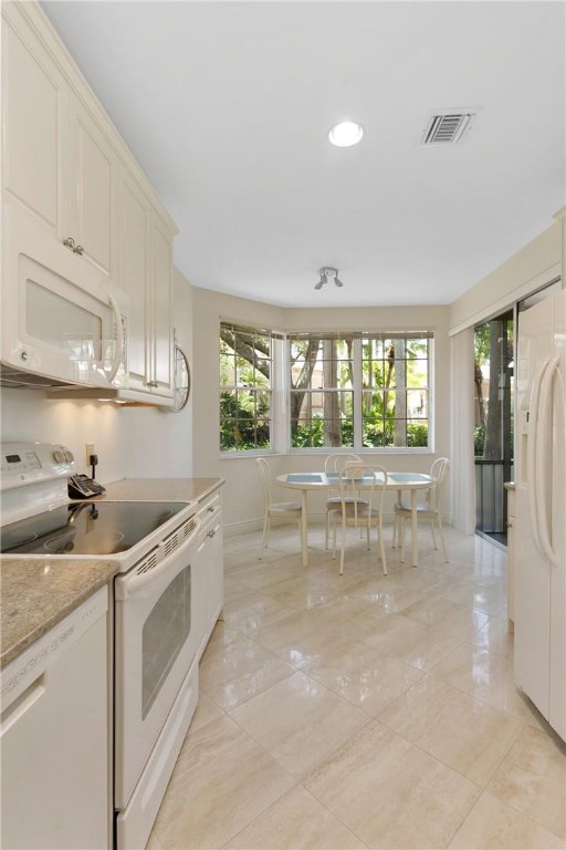 LEGENDS CONDO - Residential
