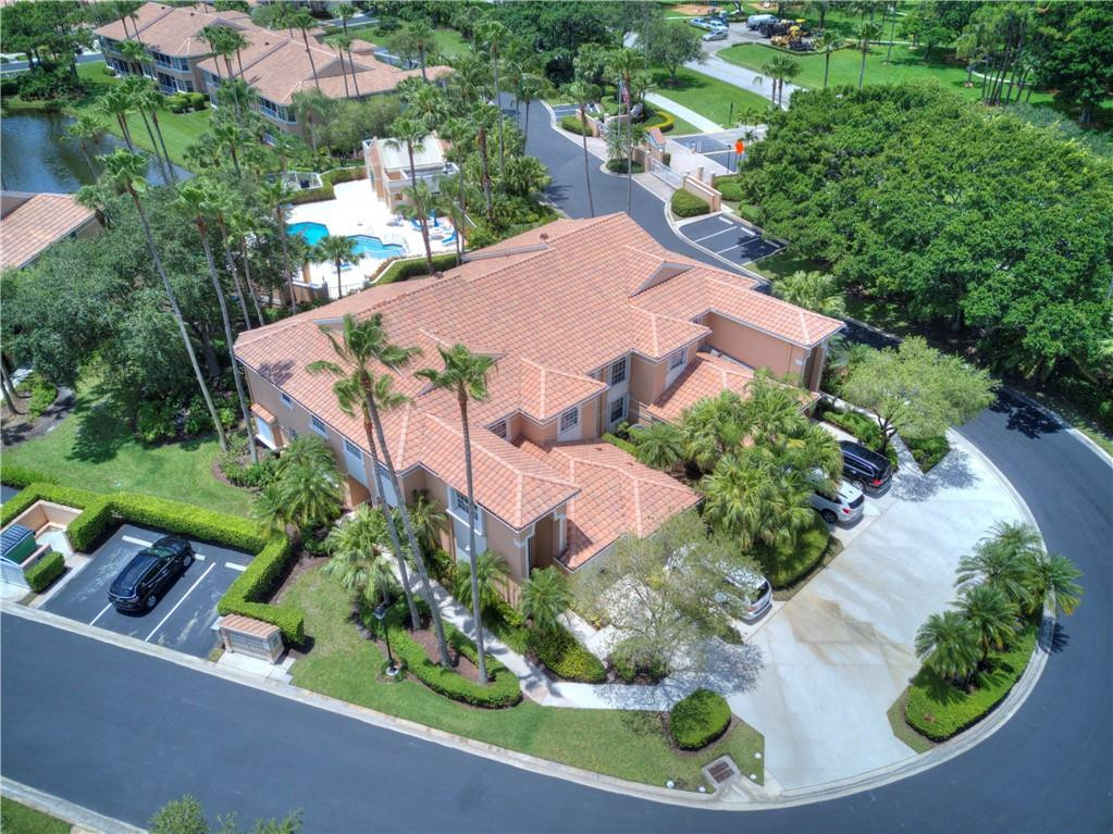 LEGENDS CONDO - Residential