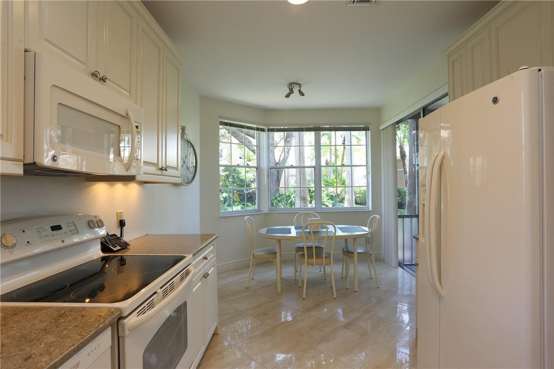 LEGENDS CONDO - Residential