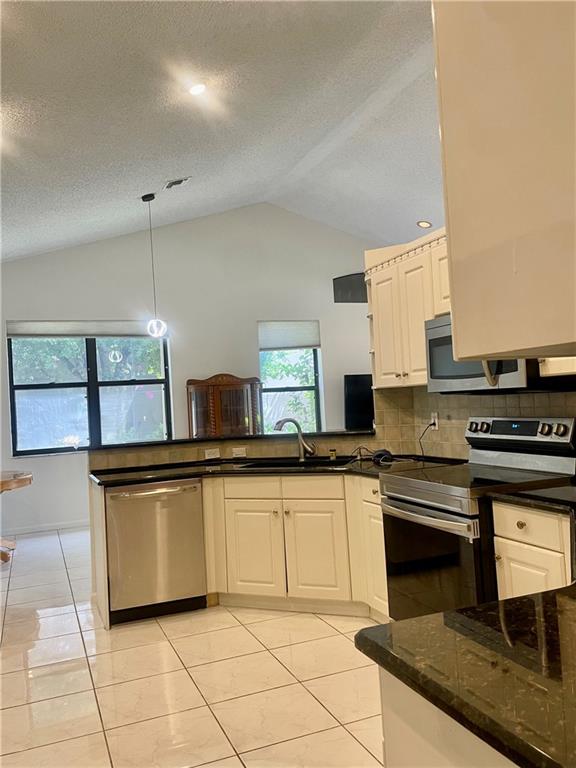 Lexington Lakes - Residential