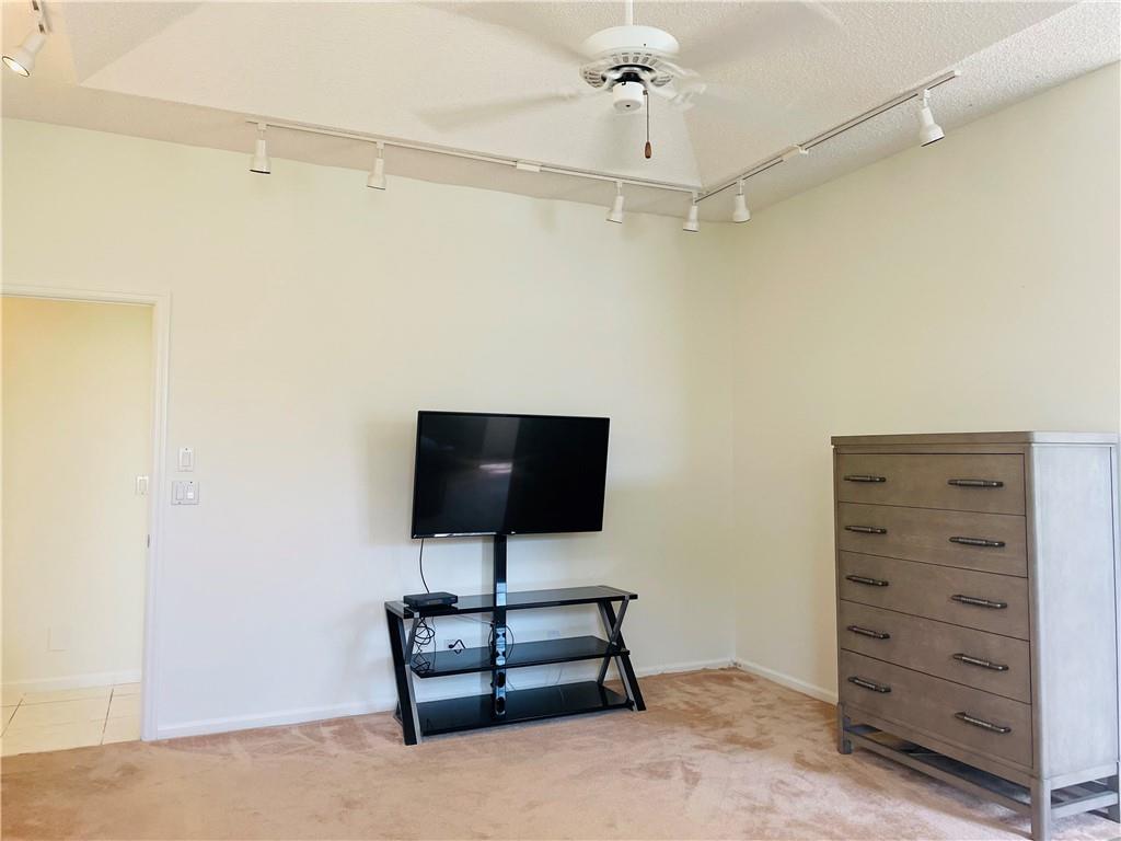 Lexington Lakes - Residential