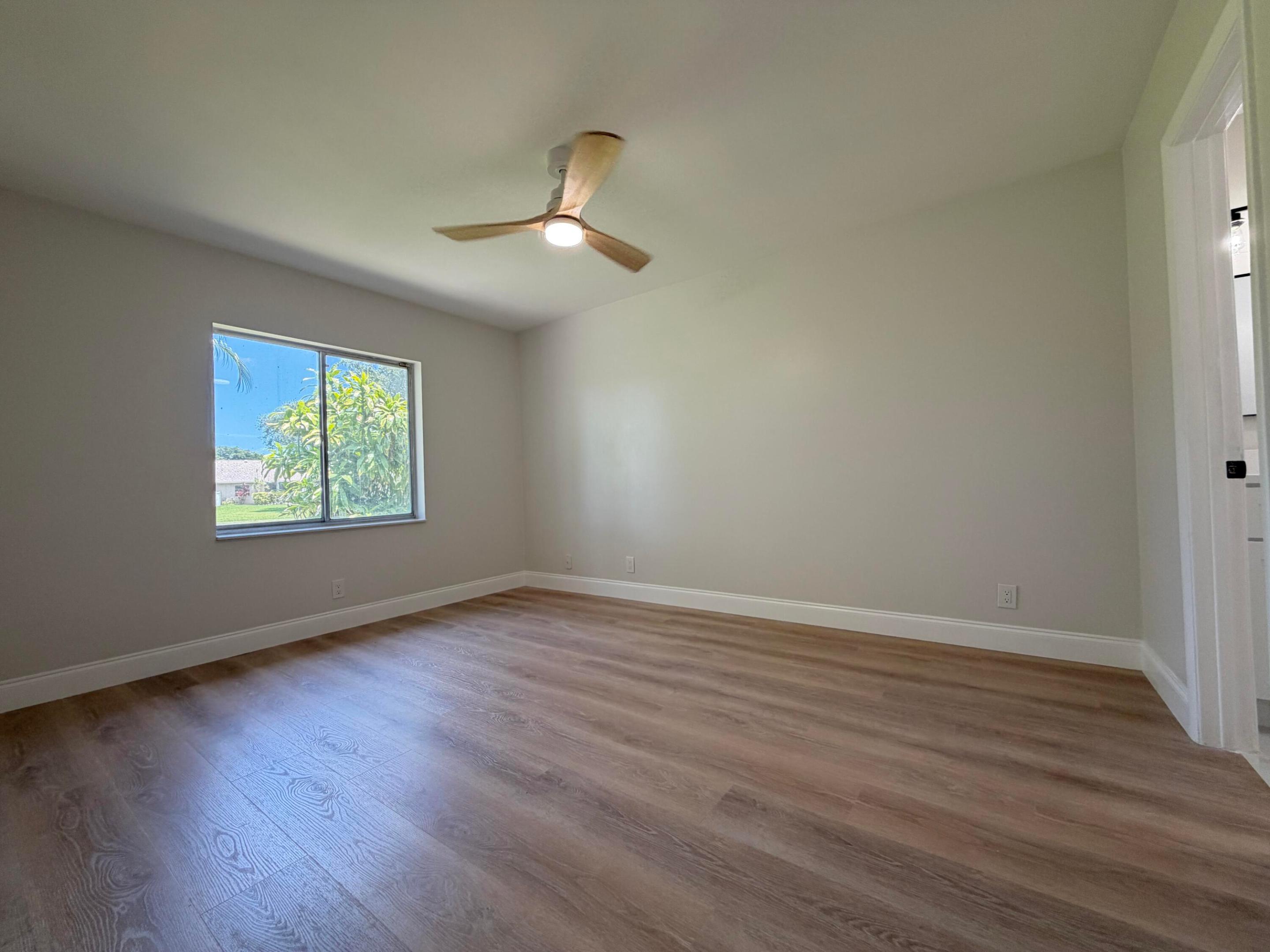 WHISPER WALK - Residential