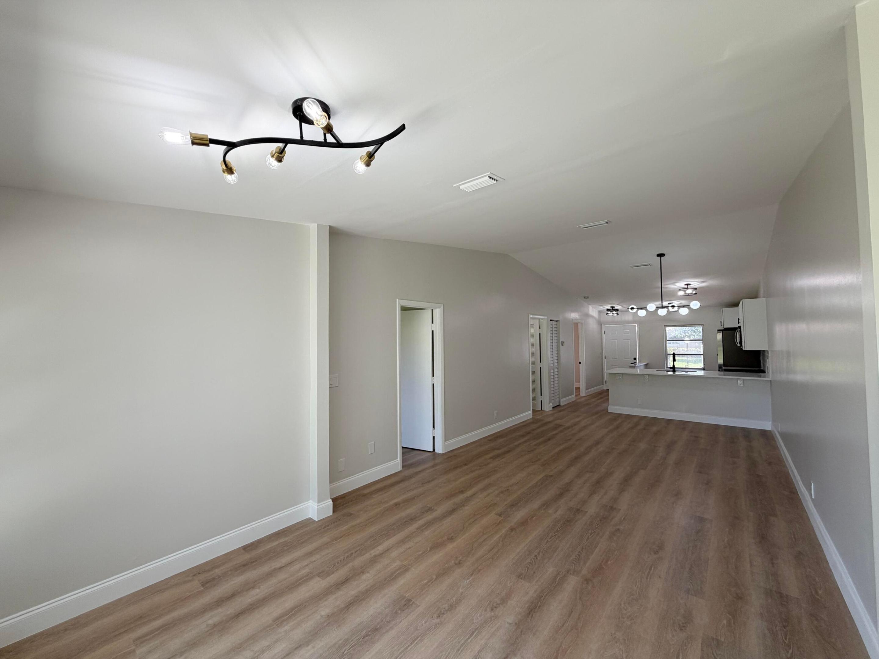 WHISPER WALK - Residential