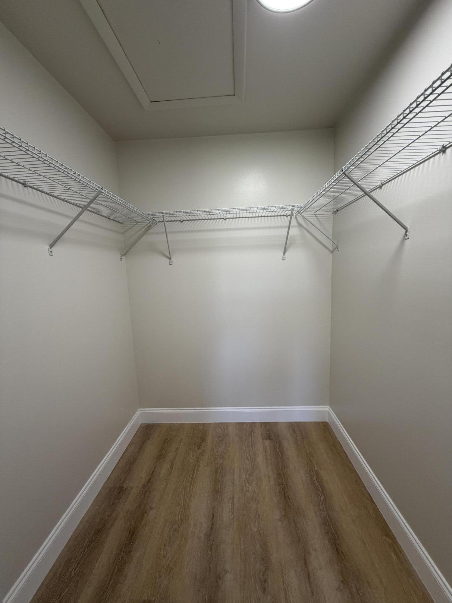 WHISPER WALK - Residential