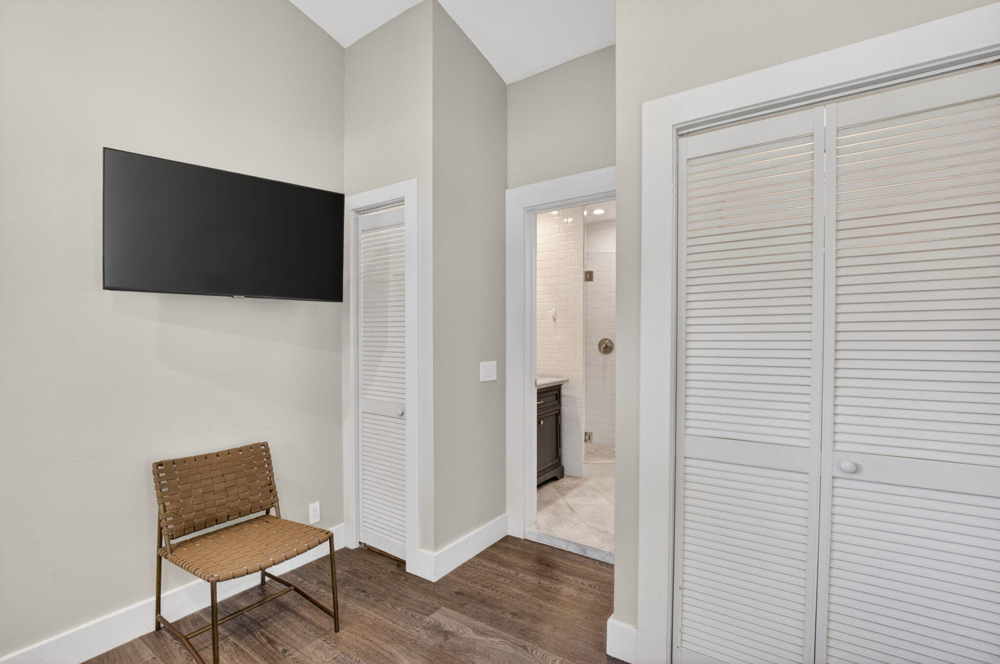 SPANISH VILLAGE - Residential Lease