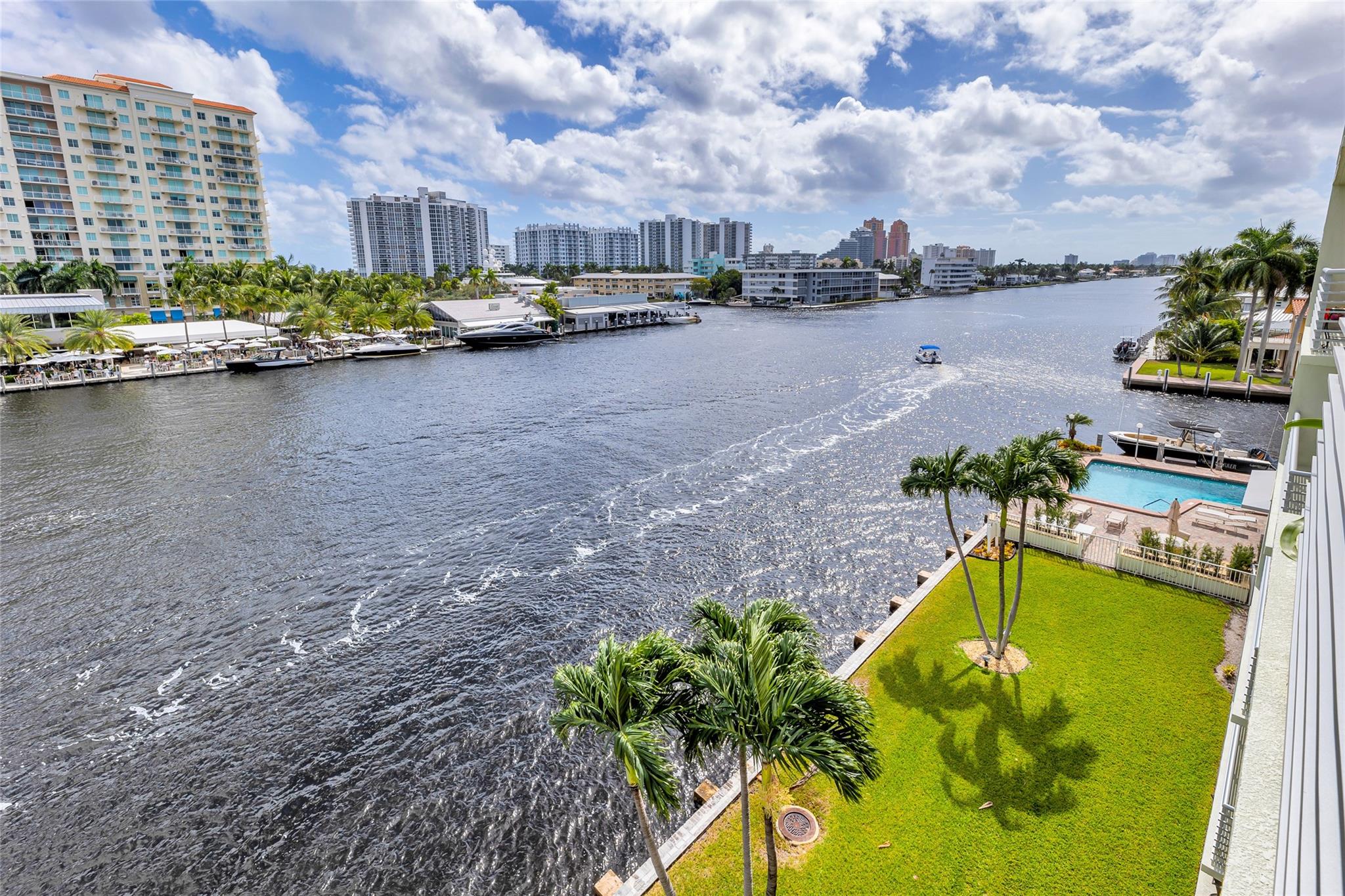 LAUDERDALE TOWER - Residential