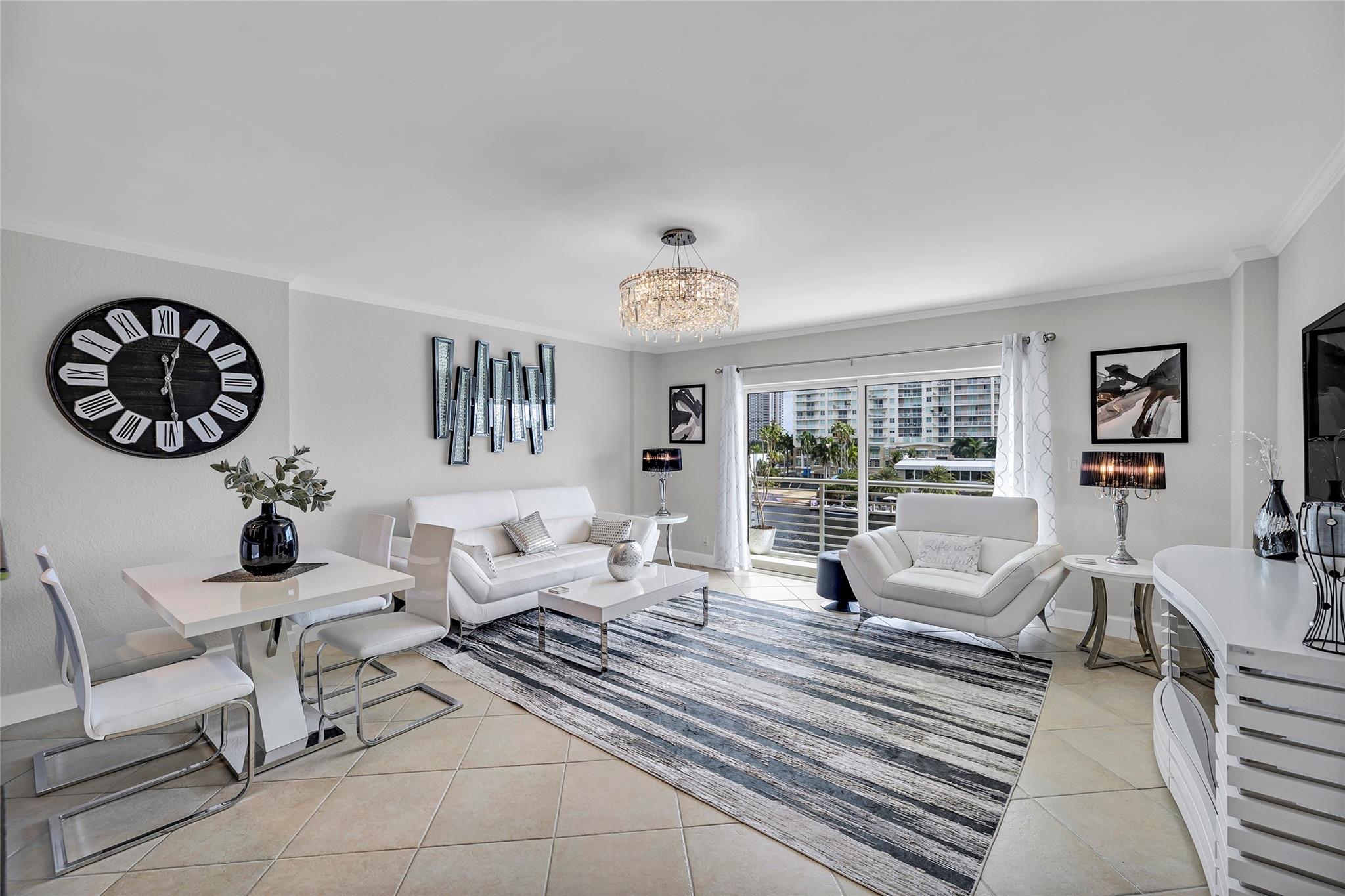 LAUDERDALE TOWER - Residential