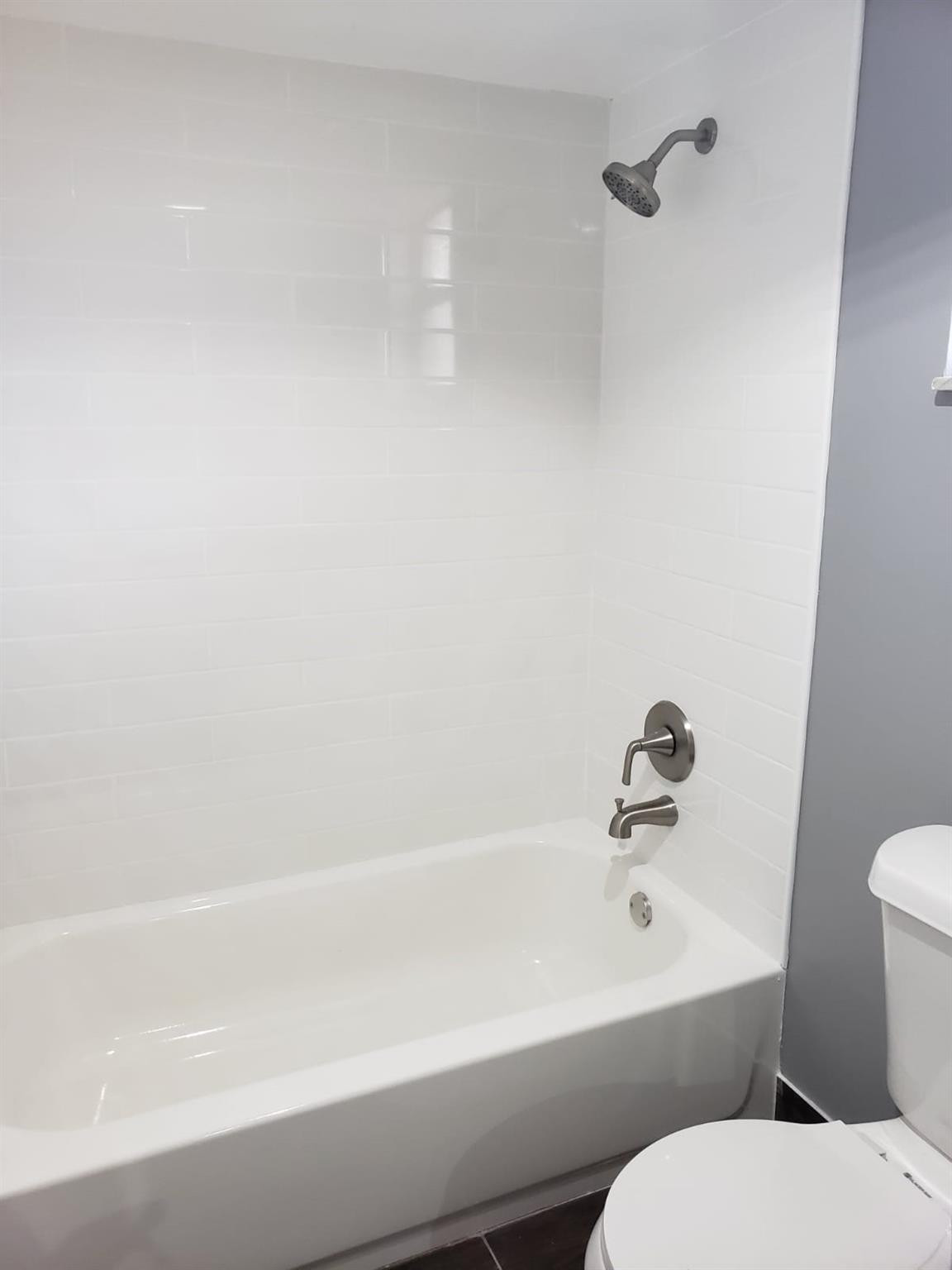POLYNESIAN GARDENS CONDOMINIUM - Residential Lease
