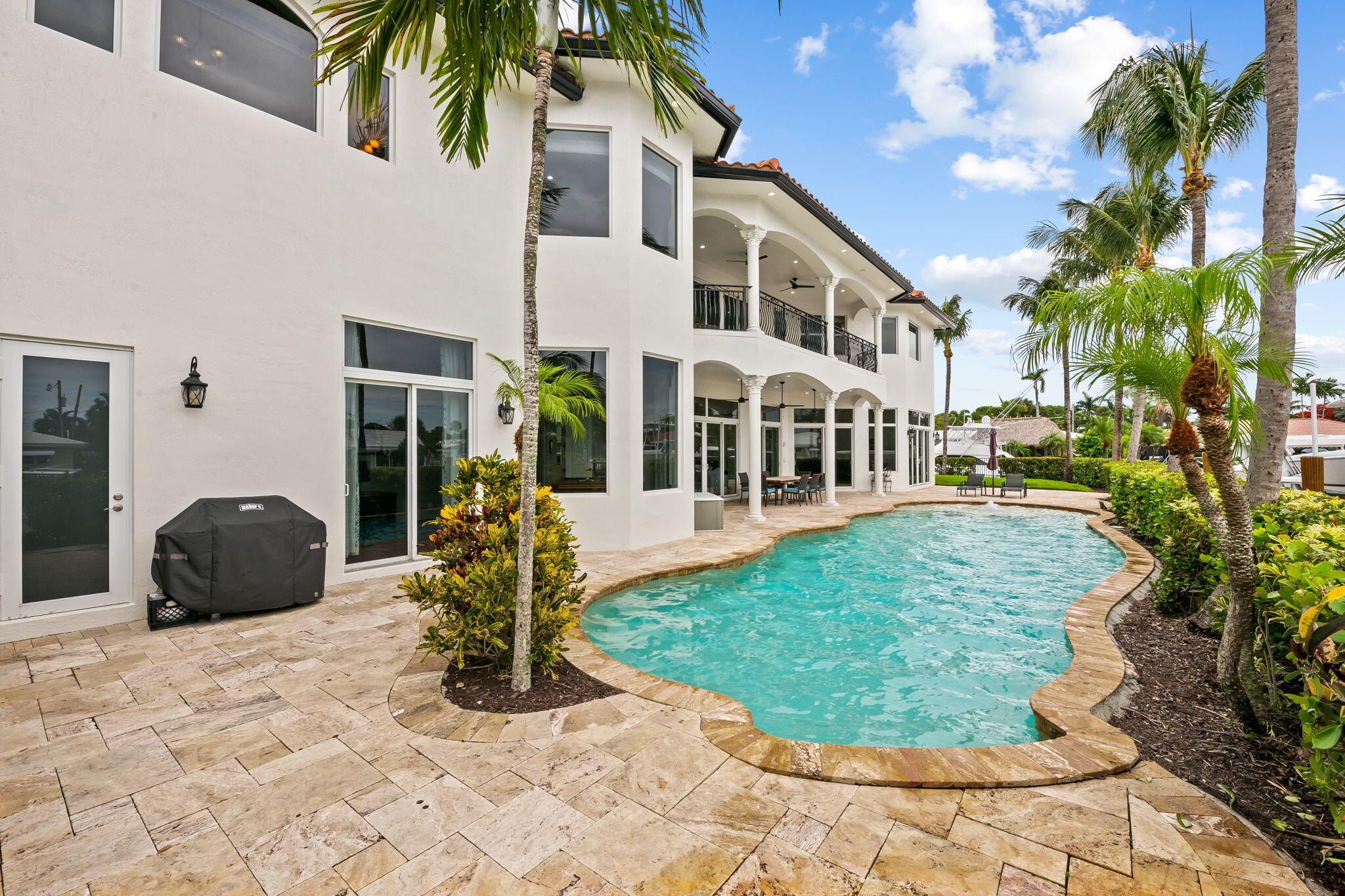 COUNTRY CLUB ISLES - Residential