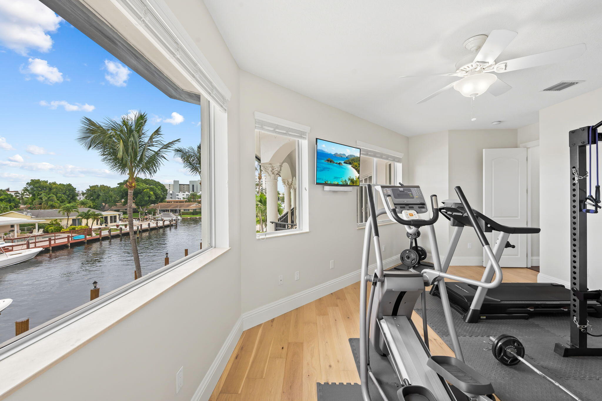 COUNTRY CLUB ISLES - Residential