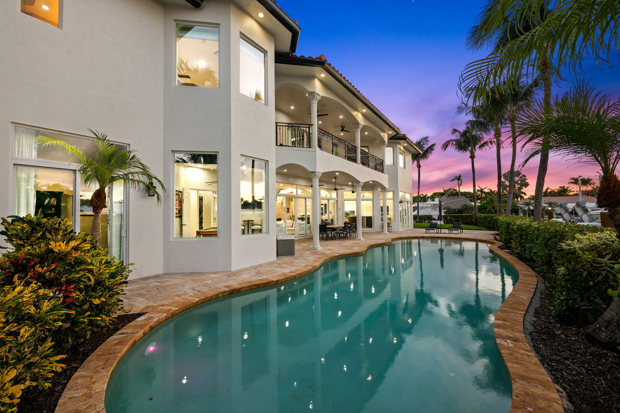 COUNTRY CLUB ISLES - Residential