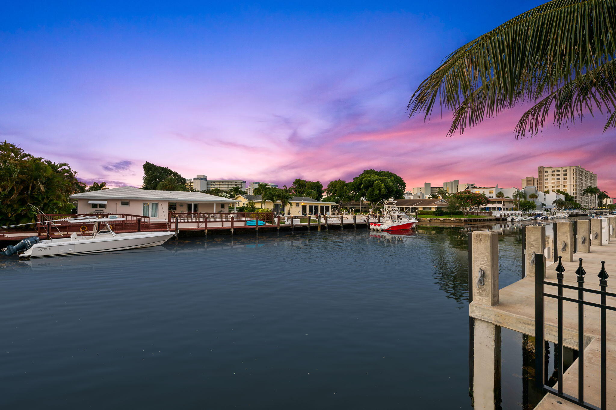 COUNTRY CLUB ISLES - Residential