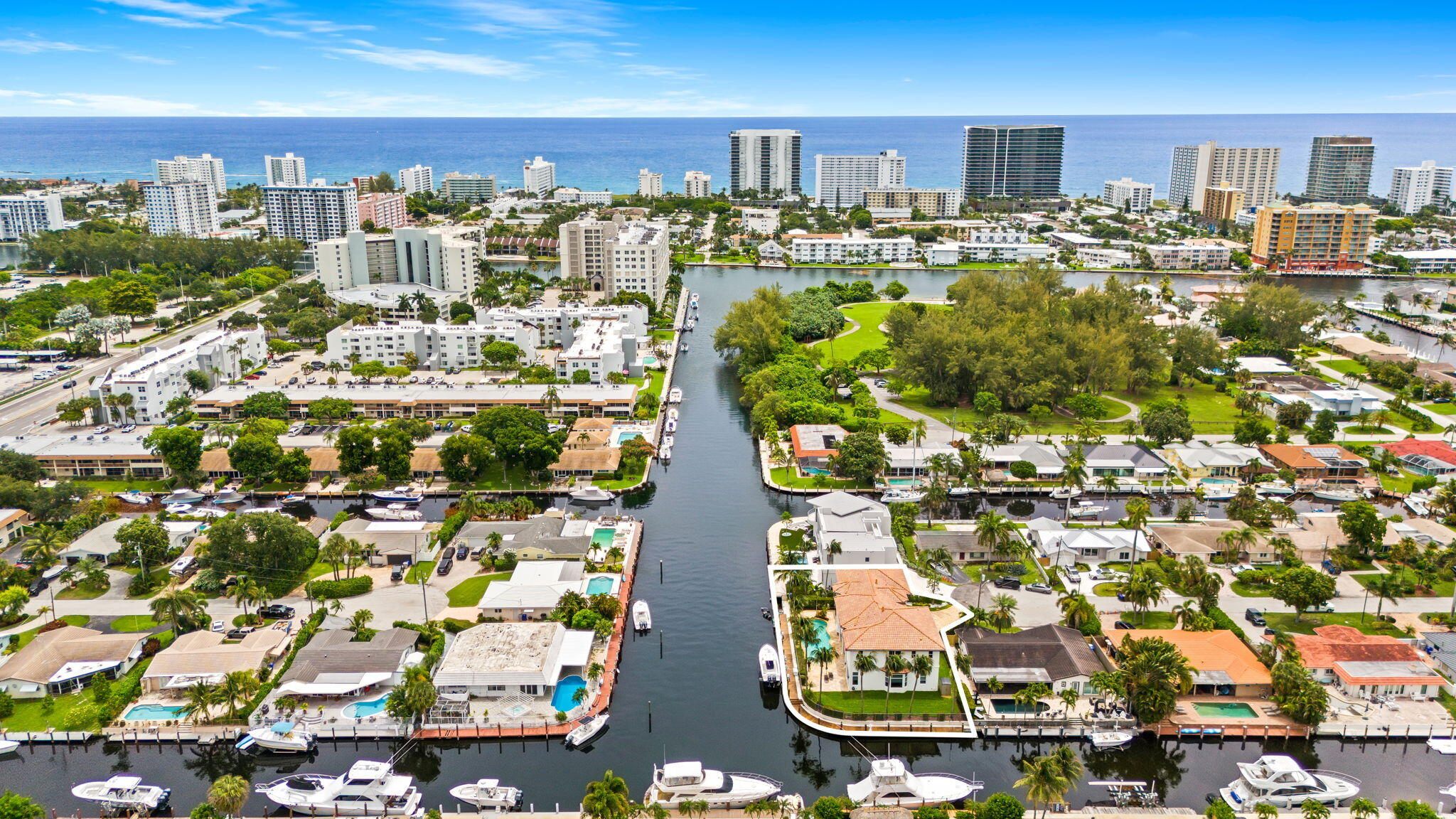 COUNTRY CLUB ISLES - Residential