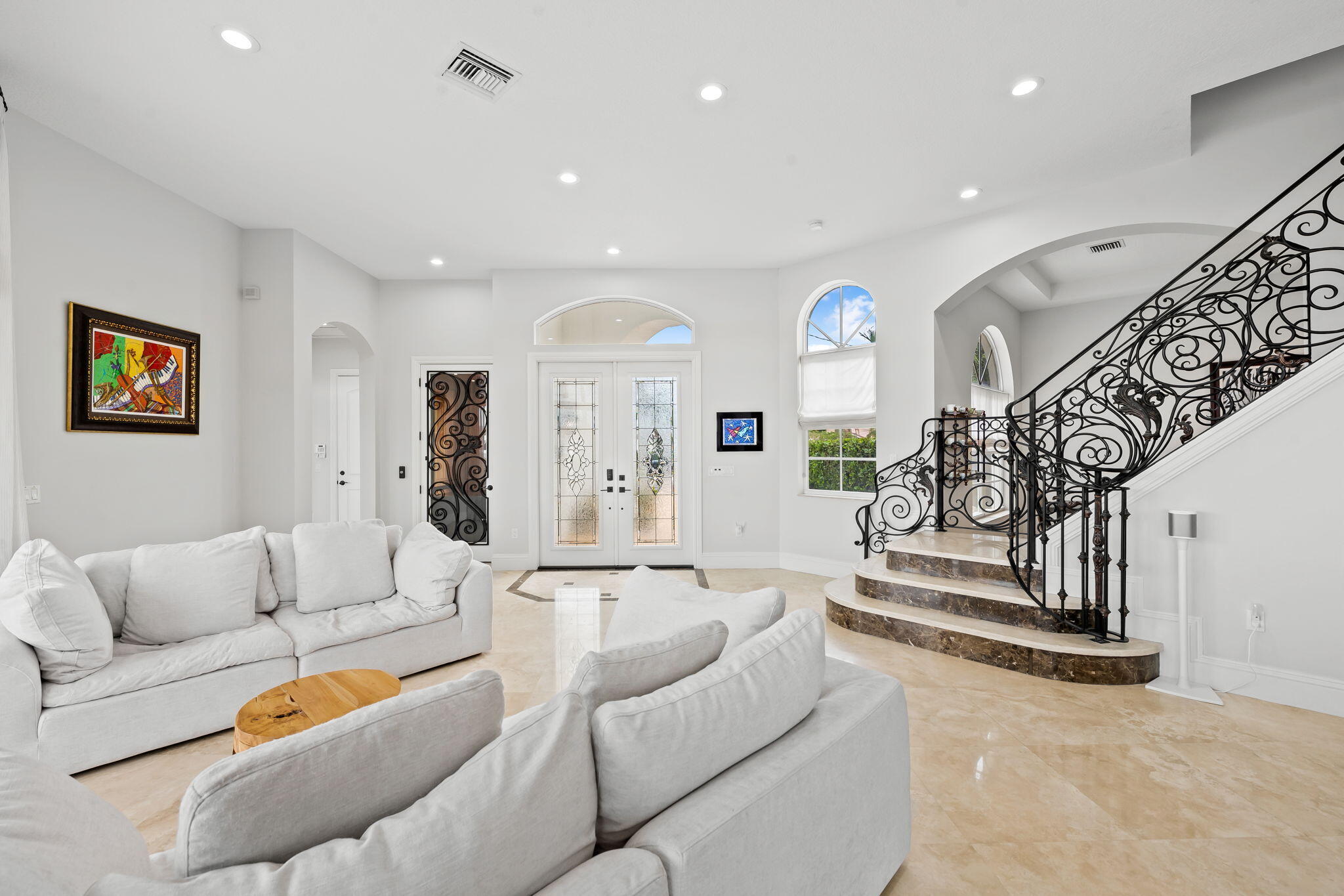 COUNTRY CLUB ISLES - Residential