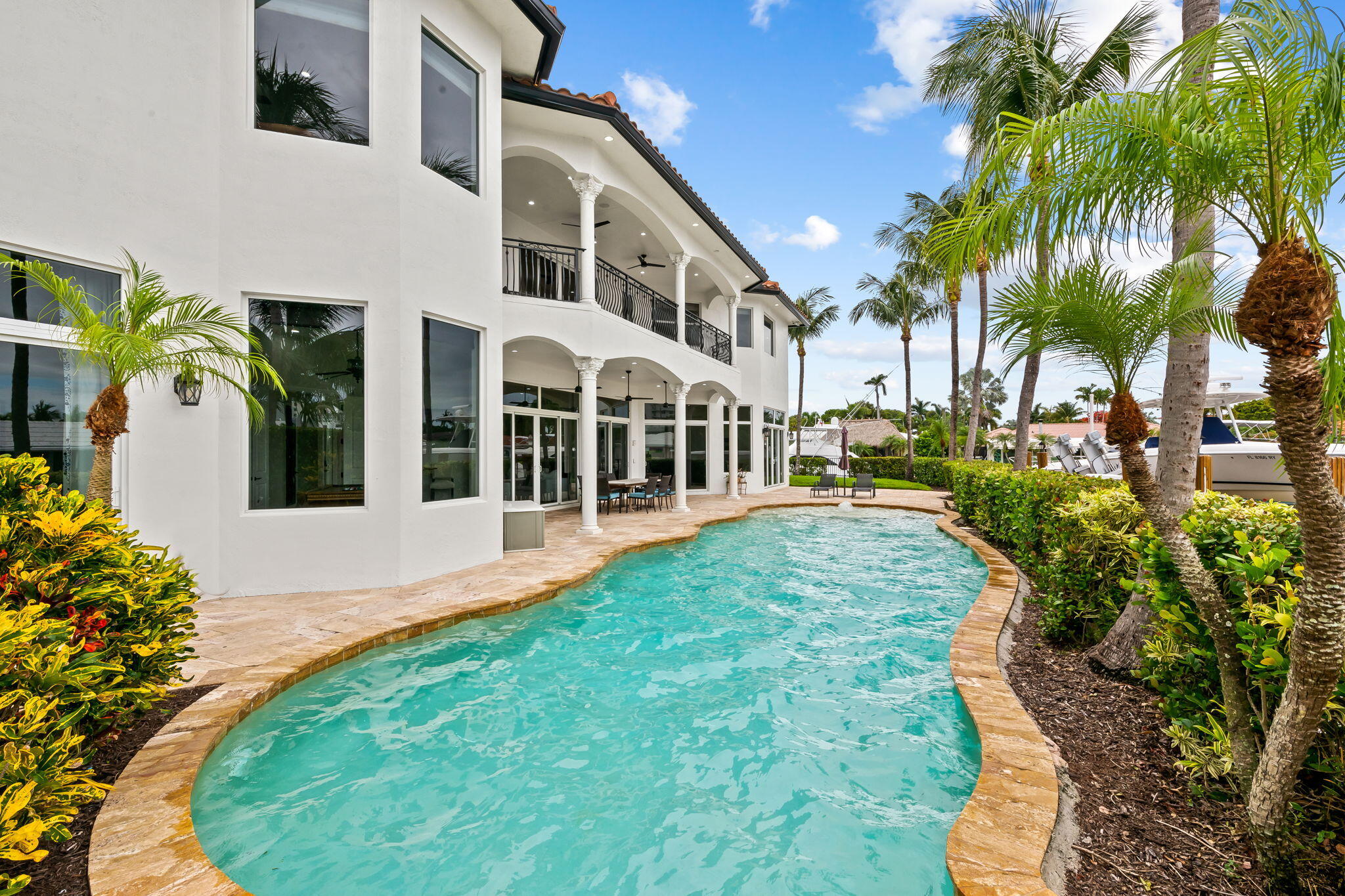 COUNTRY CLUB ISLES - Residential