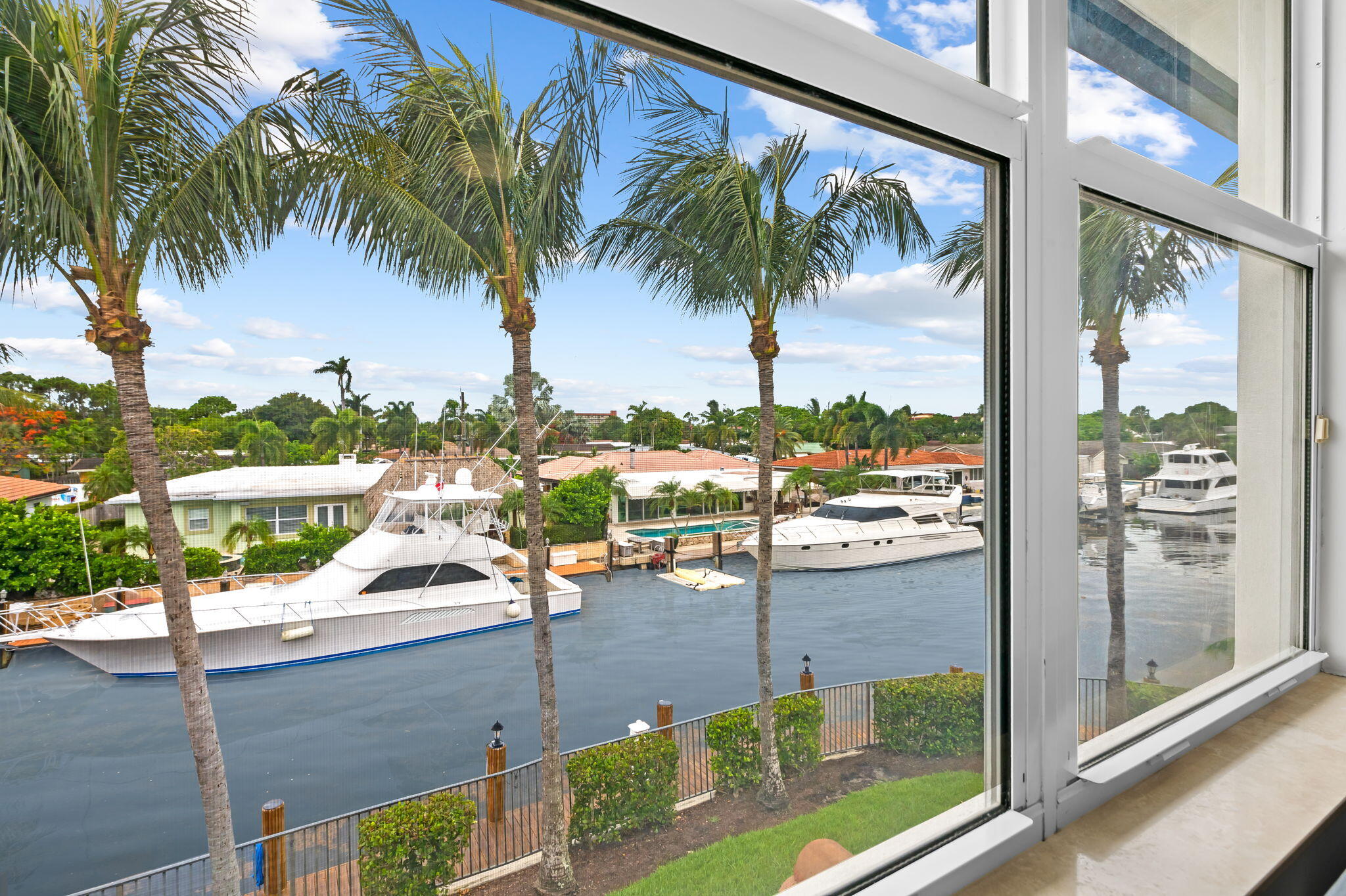 COUNTRY CLUB ISLES - Residential