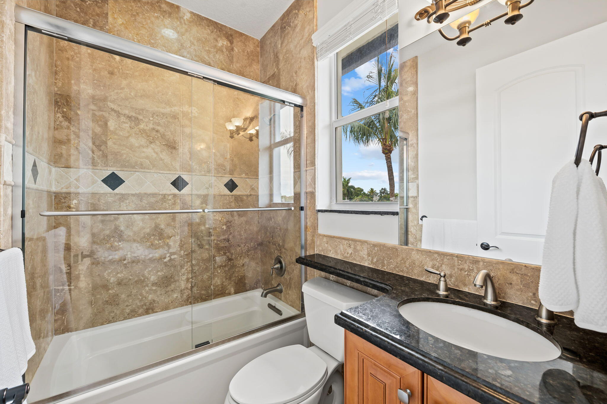 COUNTRY CLUB ISLES - Residential